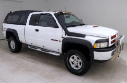 Dodge RAM 1500 Pickup Offroad 5.9 180kW